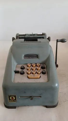 Máquina de Somar Antiga Remington Rand