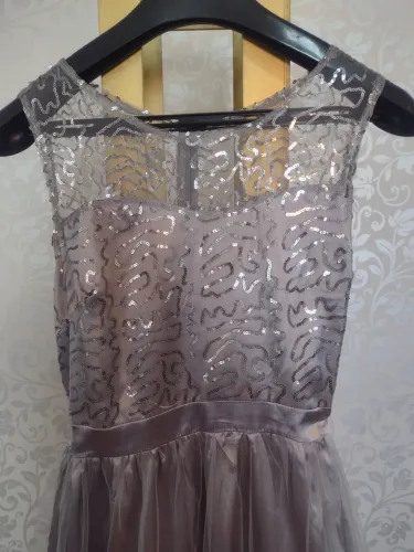Vestido longo de festa, prata com brilho