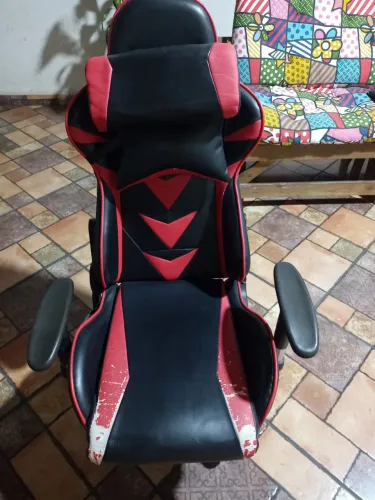 Cadeira Gamer - Preta e Vermelha