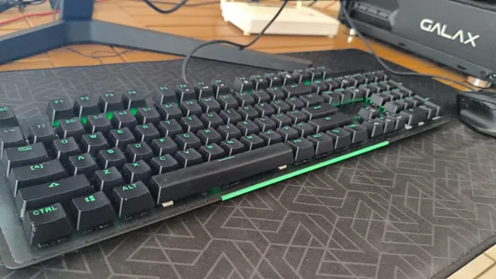 Teclado Mecânico RGB HyperX Alloy Mkw100, switch vermelho linear