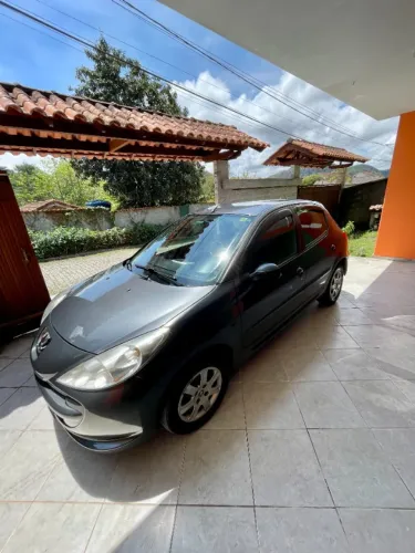 Peugeot 207 XR 1.4 2013 Baixa KM