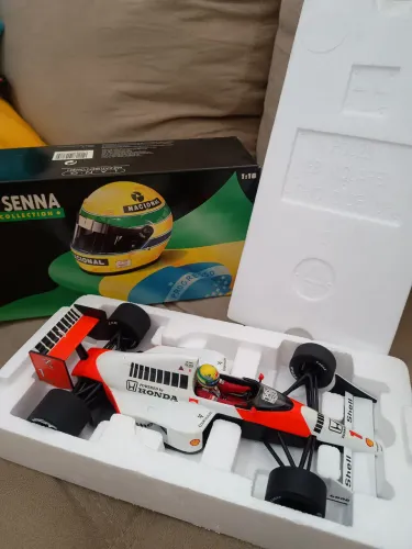 Miniatura Ayrton Senna McLaren Minichamps 1989 MP4