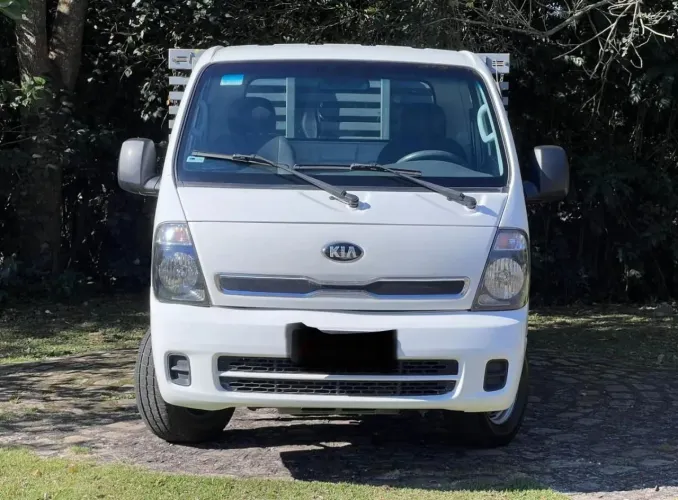 KIA BONGO ÚNICO DONO