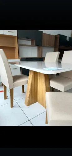 mesa com tampo de vidro