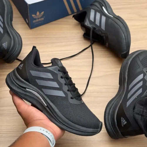 Sapatos variados