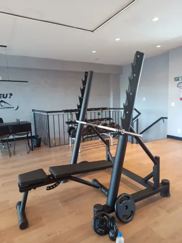 Cavalete para supino e agachamento muito robusto 