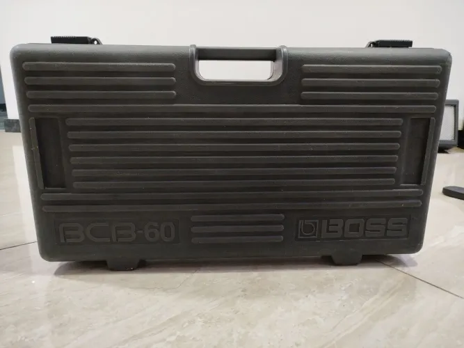 Case Pedal Board Boss BCB-60 LEIA a Descrição!