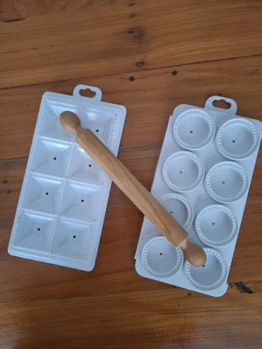 KIT 2 RAVIOLEIRAS + ABRIDOR DE MASSAS (Novas - nunca usadas!)