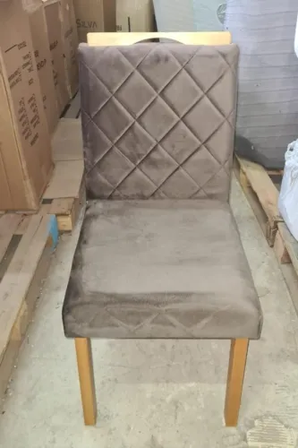 Cadeira de Jantar Stela no Veludo