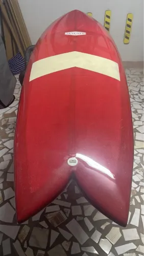 Prancha de Surf Seventy Nova + refletiva FCS + Triquilha Future