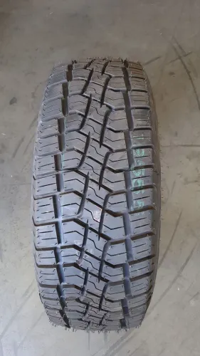 Pneu 205/60r16 pirelli scorpion letra branca de 1 lado