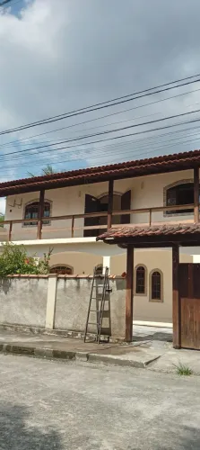Excelente casa em condomínio pequeno e familiar