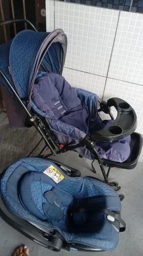 CARRINHO DE BÊBÊ + BEBÊ CONFORTO IMPERDÍVEL DESAPEGO