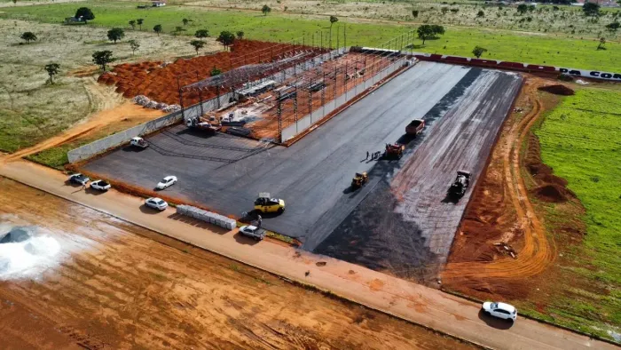 TERRAPLANAGEM, ABERTURA DE RUA, LIMPEZA, DEMOLIÇÃO, ALUGUEL DE MÁQUINA
