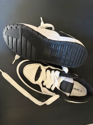Tênis Feminino Casual Preto e Branco - Santinato
