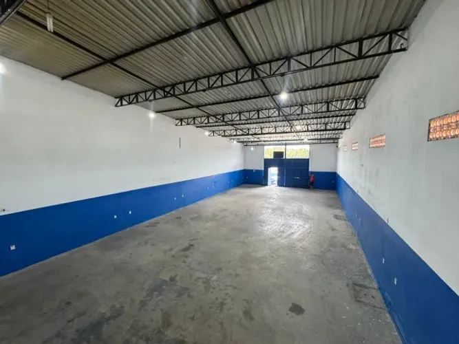 Galpão/Armazém 300m² c/ Escritório na Colonia Antonio Aleixo