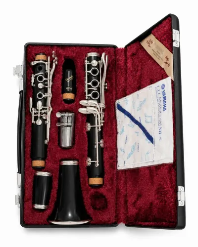 Clarinete Yamaha YCL-33