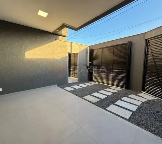 Casa duplex 3 qts c/ suíte e quintal em Solar do Porto / Planice da Serra
