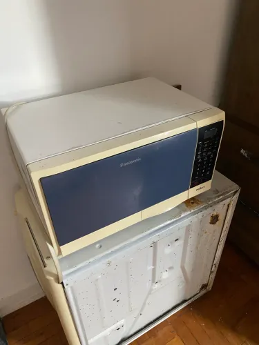 VENDO COMBO ? MICRO-ONDAS + AR CONDICIONADO 18.000 BTUs 