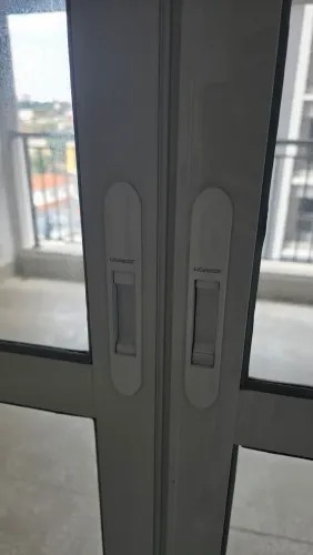 Porta de correr em vidro