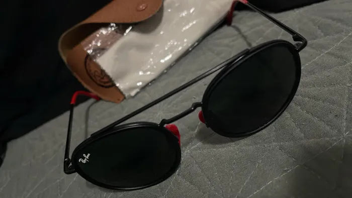 Óculos de sol Ray-Ban Round Scuderia Ferrari Collection