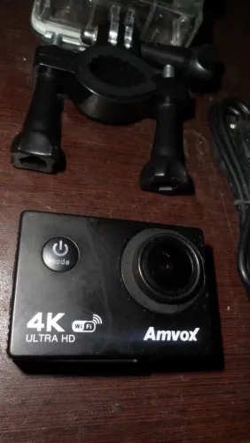 Câmera de Ação Amvox 4K Wi-Fi (com Capa Prova D'água e Suporte)