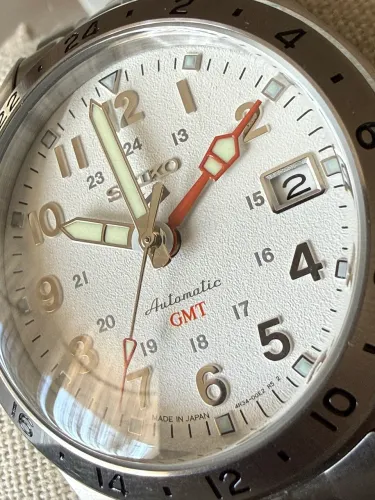 Seiko 5 Sports Field GMT - ?Polar?