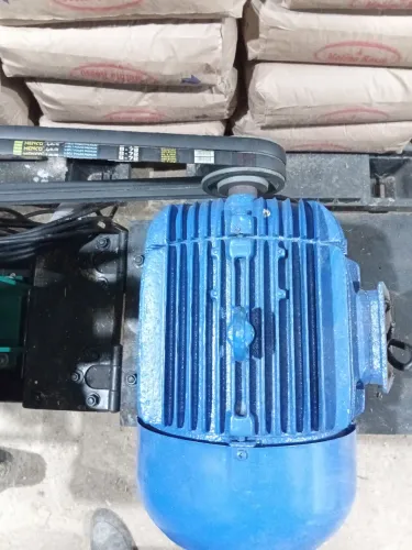 Motor eletrico trifazico 