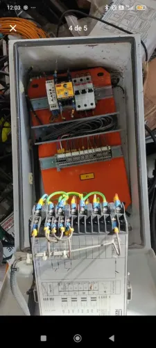 Relé pextron5104