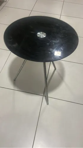 Mesa de canto tampo de vidro