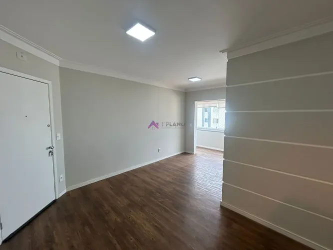 Apartamento para Locação na Vila Gumercindo, 65m², 2 Dormitórios, 1 Suíte, Varanda Envidra