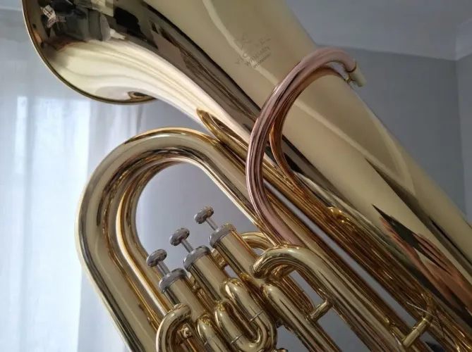 Tuba 3/4 Bb (instrumento novo)