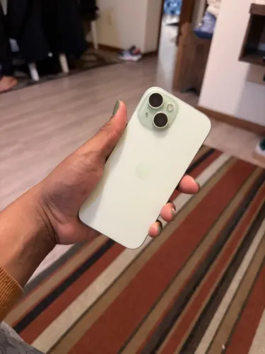 iPhone 15 em ótimo estado