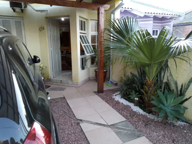Linda casa geminada grande