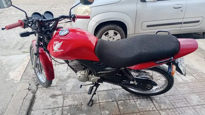Moto Honda 125 fan (em dia)