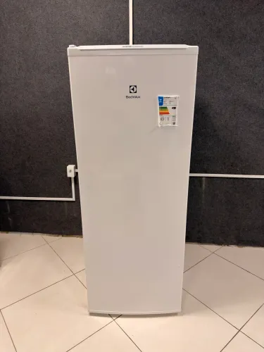 Freezer Vertical Electrolux