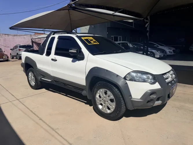 Fiat Strada Adventure 1.8/ 1.8 Locker Flex CE 2012