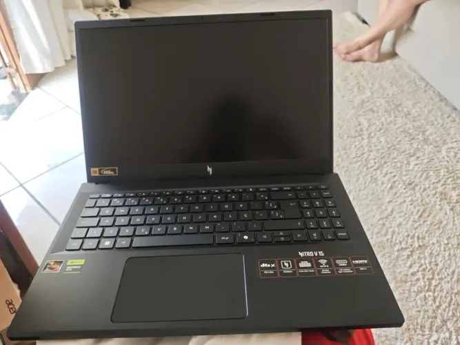 Acer Nitro V15 Gamer - Ryzen 7, RTX 4050, Tela IPS 165Hz, Garantia Acer