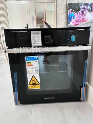 Forno de embutir novo