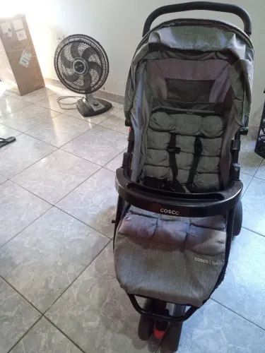 Carrinho de bebê Cosco/Toffy