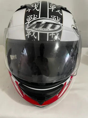 Capacete MT Helmets. 