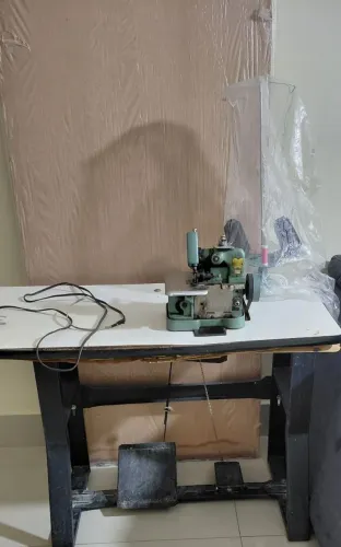 Vendo maquina chinesinha overloque