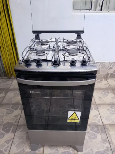 fogão Eletrolux quatro bocas