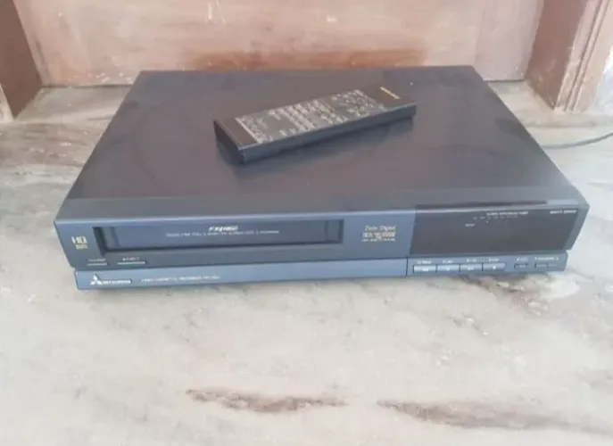 Antigo Video Cassete Mitsubishi HS-X50 - Funcionando