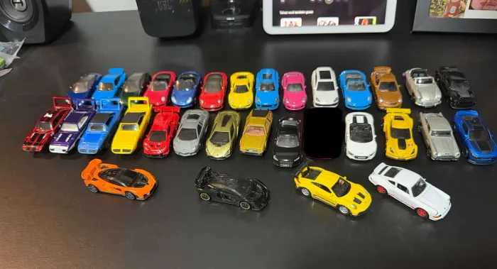 Lote de carrinhos hot wheels loose.