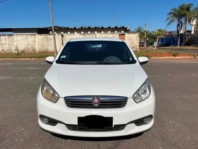 Fiat Grand Siena Essence 1.6 Flex 16V 2016