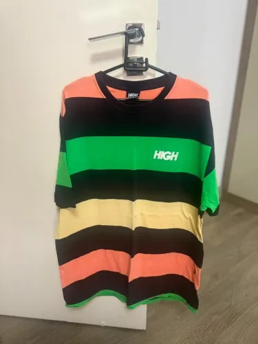 Camiseta HIGH