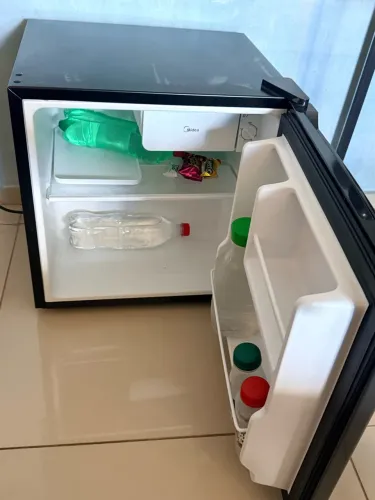 Vende se mini frigobar