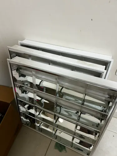 Vendo lâmpada pra forro modular
