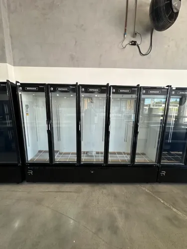 Auto serviço 5 portas resfriados 1630 litros - refrimate